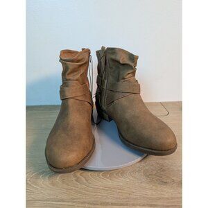 Torrid Beige Brown Strappy Buckle Bootie 12 WW Ankle Zip-Up Lug Wide